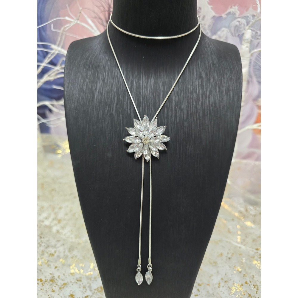 Vintage Bolo Necklace Rhinestone Silver Tone Flower Drop Crystals